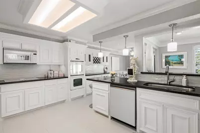 2011 Sea Cove Court, Nassau Bay, TX 77058 - Photo 15