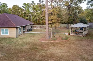 203 Lariat Ln, Livingston, TX 77351 - Photo 41