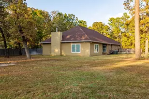 203 Lariat Ln, Livingston, TX 77351 - Photo 35