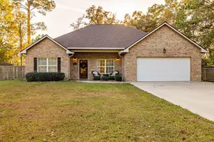 203 Lariat Ln, Livingston, TX 77351 - Photo 1