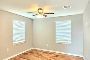 4606 Warren Way, Hitchcock, TX 77563 - Photo 11