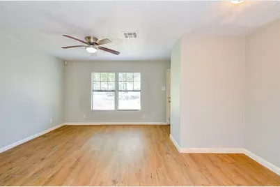 5405 Southlea Street, Houston, TX 77033 - Photo 15