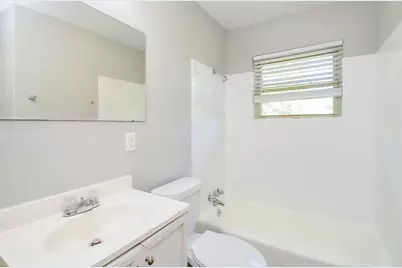 5405 Southlea Street, Houston, TX 77033 - Photo 23