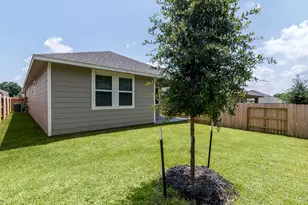 18565 Meadow Point Ln, Conroe, TX 77316 - Photo 21