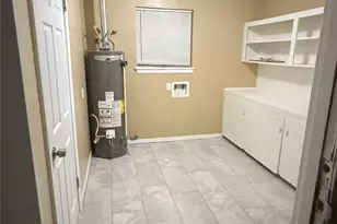 1311 21st St, Huntsville, TX 77340 - Photo 11