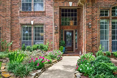 17107 Parsley Hawthorne Court, Houston, TX 77059 - Photo 5