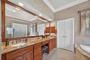 17107 Parsley Hawthorne Ct, Houston, TX 77059 - Photo 41