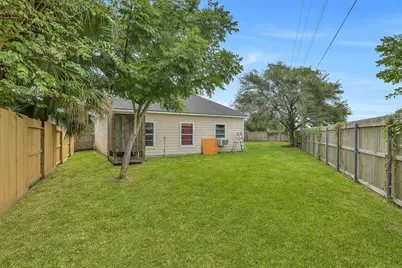 1102 Rippling Springs, League City, TX 77573 - Photo 27