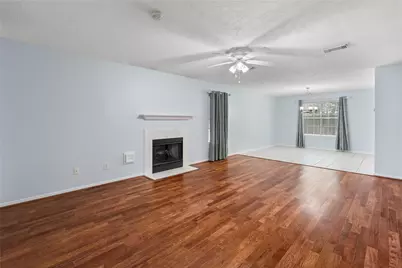 1245 Hunter Wood Drive, League City, TX 77573 - Photo 3