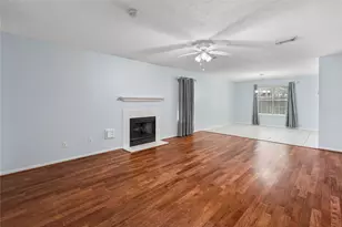 1245 Hunter Wood Dr, League City, TX 77573 - Photo 3