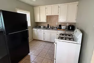 305 Johnson St, Pasadena, TX 77506 - Photo 3