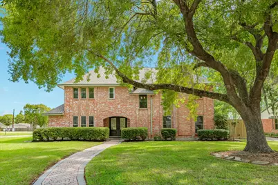 250 Wedgewood Street, Lake Jackson, TX 77566 - Photo 1
