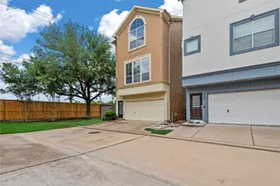 3103 Clearview Cir, Houston, TX 77025 - Photo 1