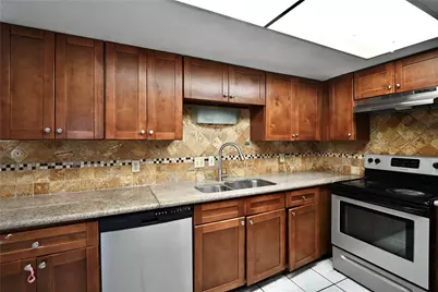 8314 La Roche Lane, Houston, TX 77036 - Photo 5