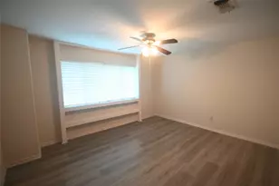 8314 La Roche Ln, Houston, TX 77036 - Photo 15
