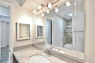 8314 La Roche Ln, Houston, TX 77036 - Photo 13