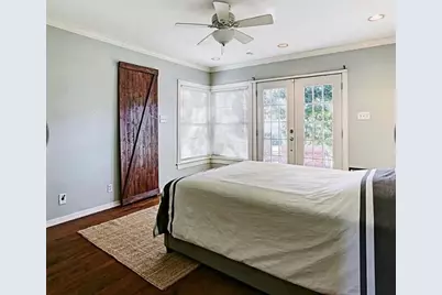 515 W 30th Street, Houston, TX 77018 - Photo 9