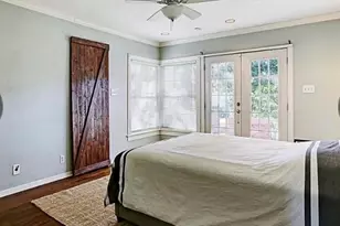 515 W 30th St, Houston, TX 77018 - Photo 9