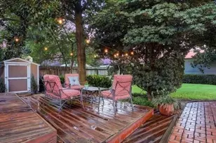 515 W 30th St, Houston, TX 77018 - Photo 3