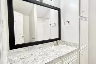 137 Laurel St, Lake Jackson, TX 77566 - Photo 13