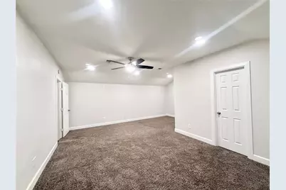 137 Laurel Street, Lake Jackson, TX 77566 - Photo 11