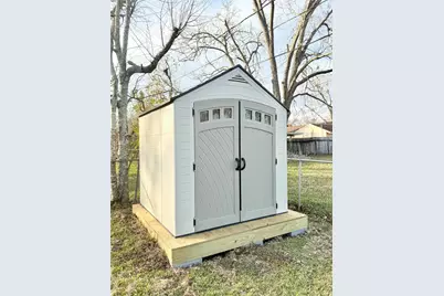 137 Laurel Street, Lake Jackson, TX 77566 - Photo 31