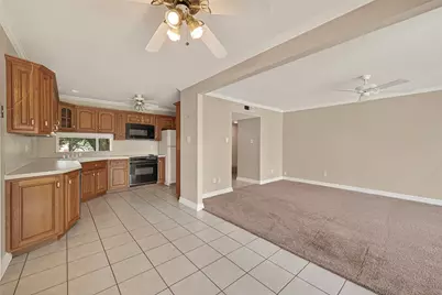 8211 Katy Freeway #19, Houston, TX 77024 - Photo 11