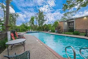 8211 Katy Fwy, Houston, TX 77024 - Photo 29
