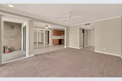 8211 Katy Freeway #19, Houston, TX 77024 - Photo 7
