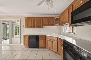 8211 Katy Fwy, Houston, TX 77024 - Photo 15