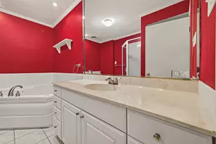 8211 Katy Fwy, Houston, TX 77024 - Photo 23