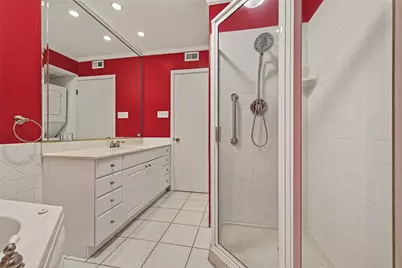 8211 Katy Freeway #19, Houston, TX 77024 - Photo 25