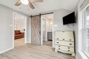 85 Bayou Vista Dr, Hitchcock, TX 77563 - Photo 11