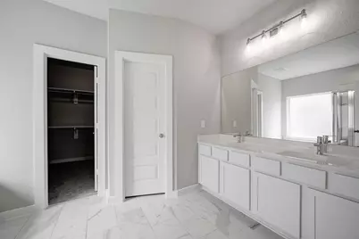 2024 Sugarberry Gully Lane, Conroe, TX 77301 - Photo 3