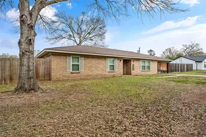 956 Faircrest Drive, Fairfield, TX 75840 - Photo 1