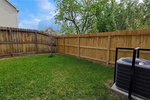 8113 Miley St, Houston, TX 77028 - Photo 17