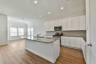 3010 King Oaks St, Baytown, TX 77251 - Photo 7