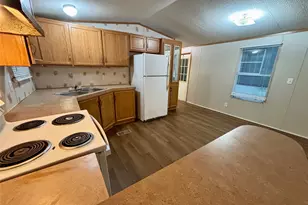 13295 Pecan Tree Dr, Willis, TX 77318 - Photo 9