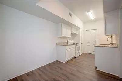 2400 N Braeswood Boulevard #106, Houston, TX 77030 - Photo 11