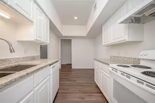 2400 N Braeswood Blvd, Houston, TX 77030 - Photo 15