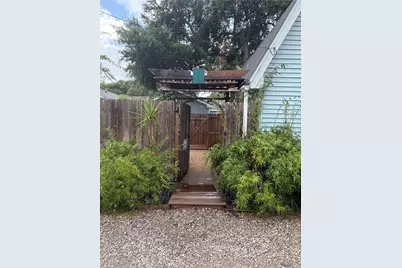 5325 Avenue R 1/2 #B, Galveston, TX 77551 - Photo 25