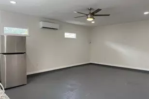 5325 Ave R 1/2, Galveston, TX 77551 - Photo 11