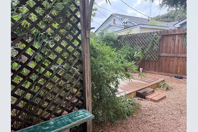 5325 Avenue R 1/2 #B, Galveston, TX 77551 - Photo 23