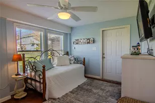 4123 Liberty Dr, Galveston, TX 77554 - Photo 23