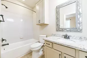 18721 Egret Oaks Ln, Webster, TX 77058 - Photo 11