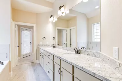 18721 Egret Oaks Lane, Webster, TX 77058 - Photo 23