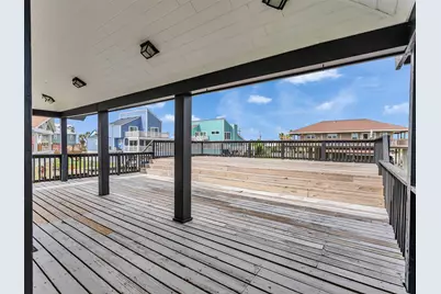 4907 Jolly Roger Road, Jamaica Beach, TX 77554 - Photo 17