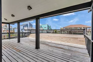 4907 Jolly Roger Rd, Jamaica Beach, TX 77554 - Photo 17