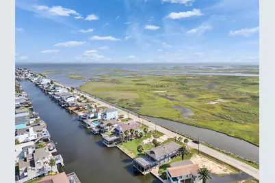 4907 Jolly Roger Road, Jamaica Beach, TX 77554 - Photo 3