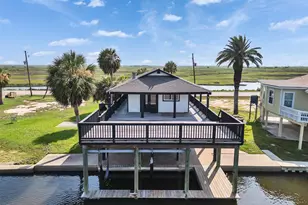 4907 Jolly Roger Rd, Jamaica Beach, TX 77554 - Photo 1